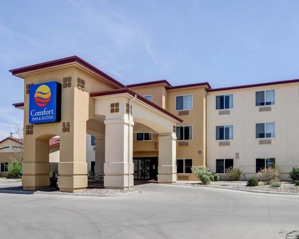 Comfort Inn And Suites Rifle Exterior photo